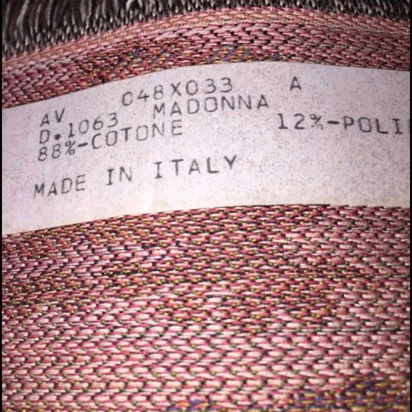 Vintage Madonna tapestry - Picture 7 of 8